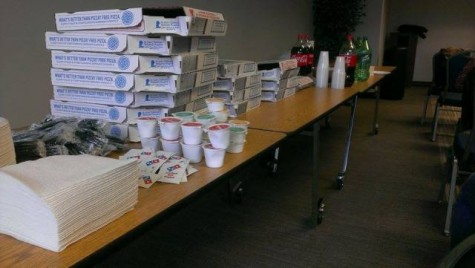 Pizza was provided for students and faculty who attended the event.