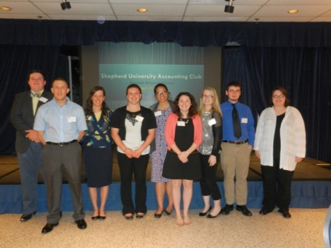 Students who attended the accounting club's annual Alumni Dinner on April 21.