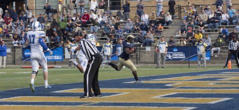 Deonte Glover making it into the end zone 